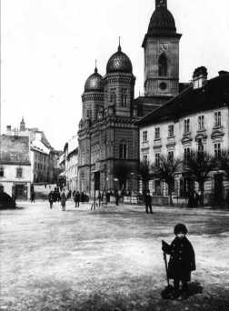 Am Eingang zur Preßburger Judengasse steht die Synagoge